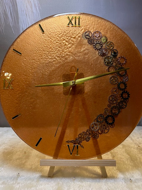 14" Round Resin Clock – Amber with Gears